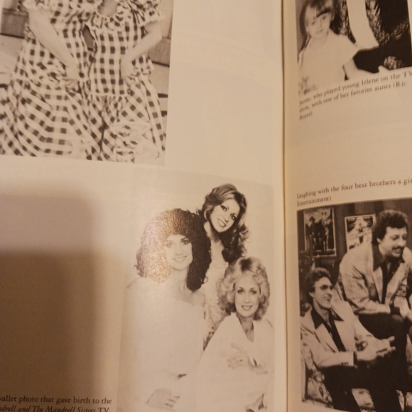 Barbara Mandrell Autographed Book - Picture 7 of 7